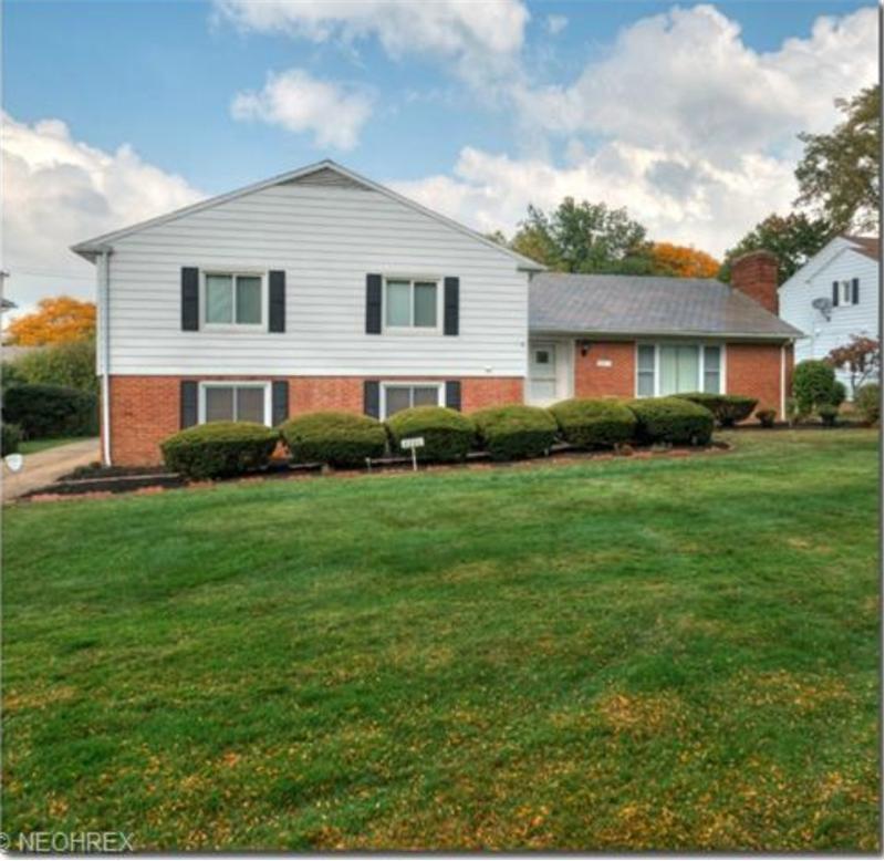 22211 S Woodland Rd, Shaker Heights, OH